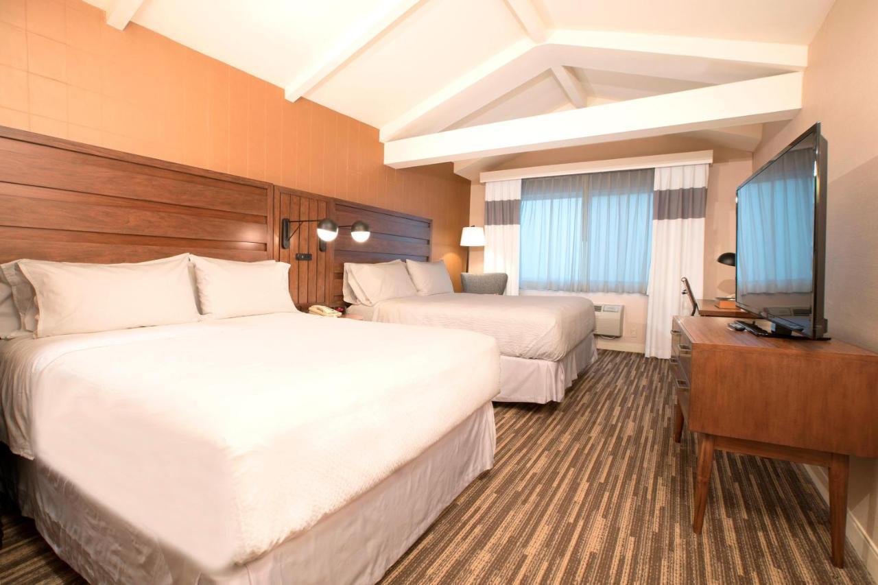 פליינוויו Four Points By Sheraton Melville Long Island מראה חיצוני תמונה