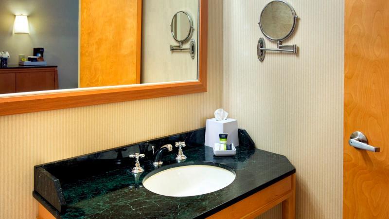 פליינוויו Four Points By Sheraton Melville Long Island מראה חיצוני תמונה